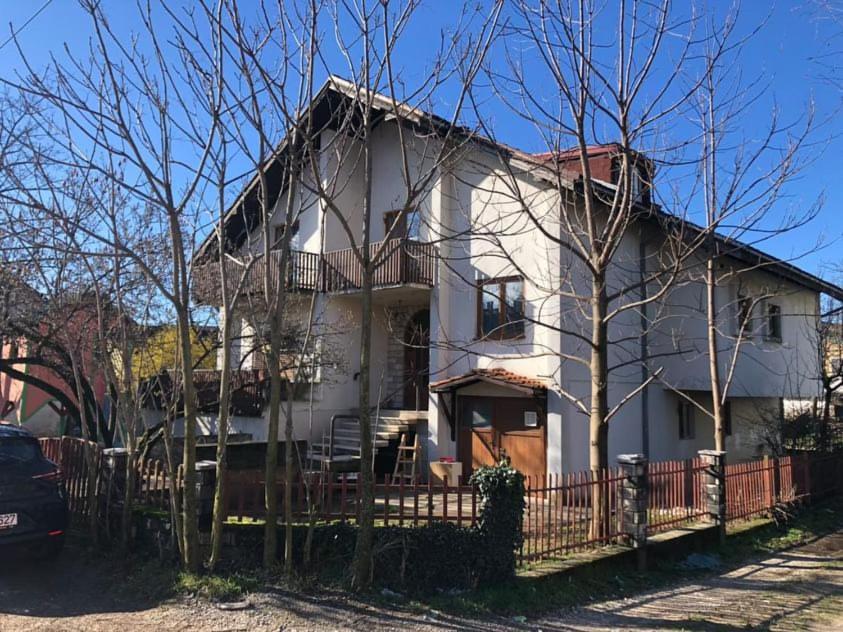 Old Town House Apartment Niksic Ngoại thất bức ảnh